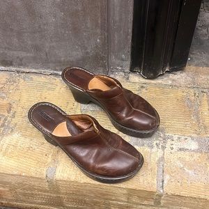 Born Brown Leather Clogs !!